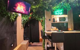 Jungle House Avec Jacuzzi A 10 Min De Disneyland -Taille Chambre-