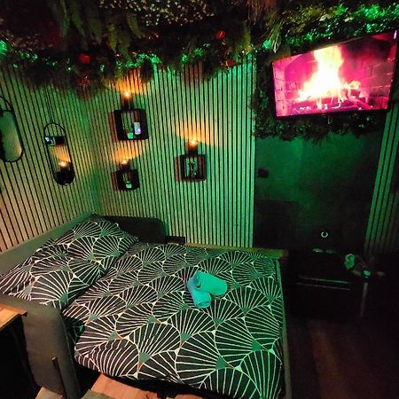 Jungle House Avec Jacuzzi A 10 Min De Disneyland -Taille Chambre- Conde-Sainte-Libiaire Extérieur photo