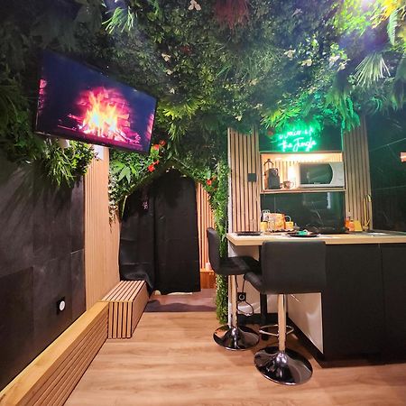 Jungle House Avec Jacuzzi A 10 Min De Disneyland -Taille Chambre- Conde-Sainte-Libiaire Extérieur photo