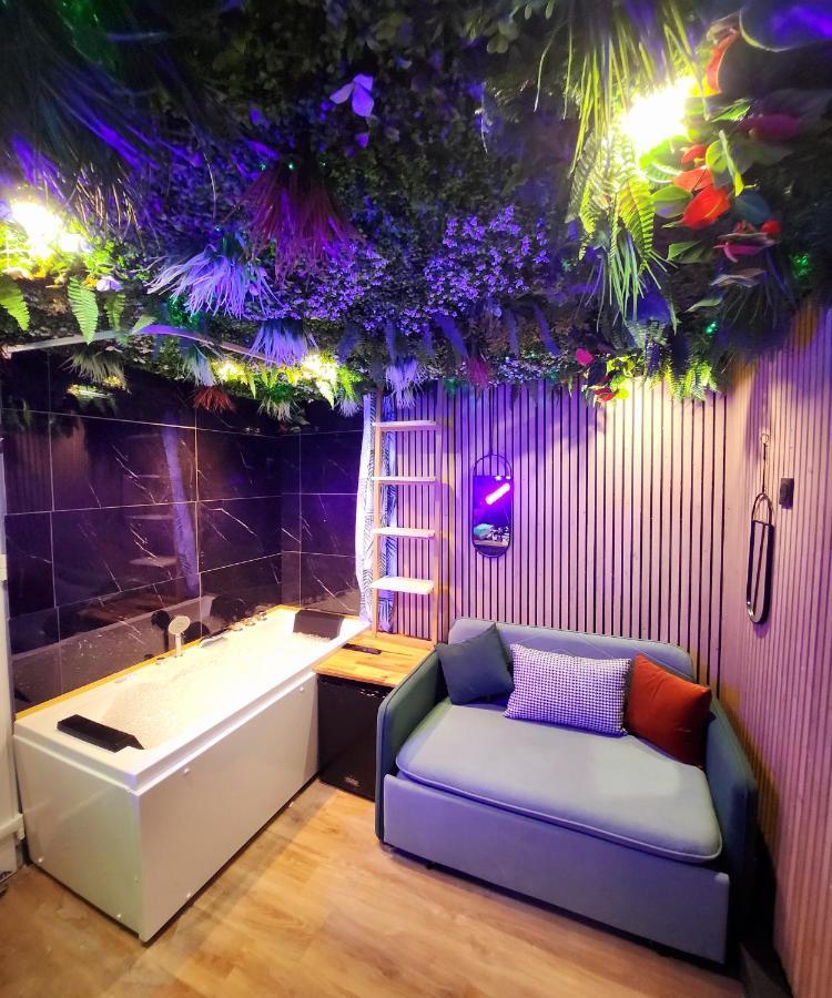 Jungle House Avec Jacuzzi A 10 Min De Disneyland -Taille Chambre- Conde-Sainte-Libiaire Extérieur photo